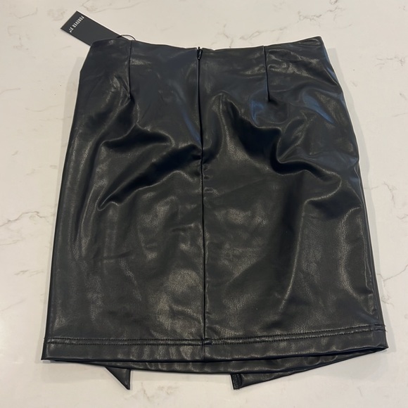 NWT Pleather Forever 21 Mini Skirt - Picture 5 of 7